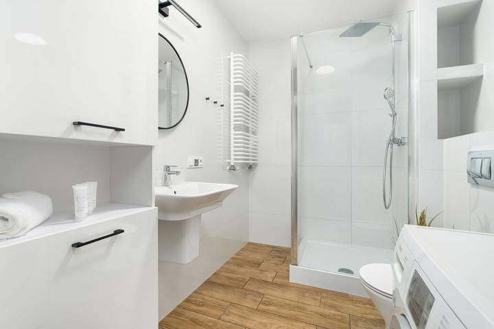 Apartamento entero, Unique Apartment with Balcony and Underground Parking by Noclegi Renters in Jagodno, Breslavia