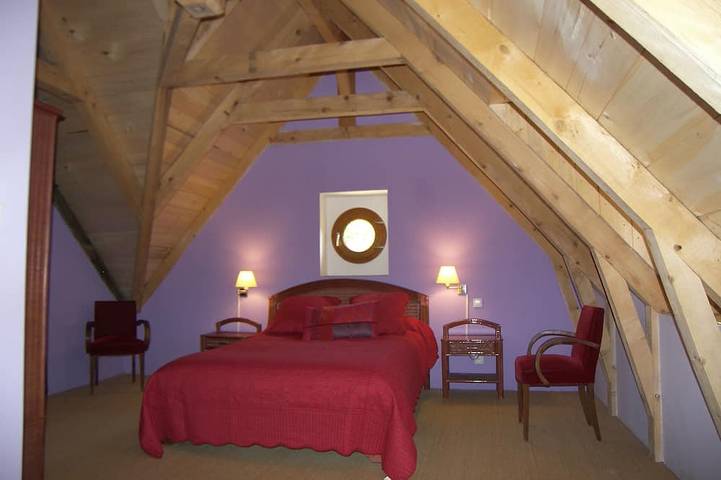 Location de vacances pour 11 personnes, avec terrasse ainsi que jacuzzi et jardin à Sainte-Eulalie-d'Olt - 2