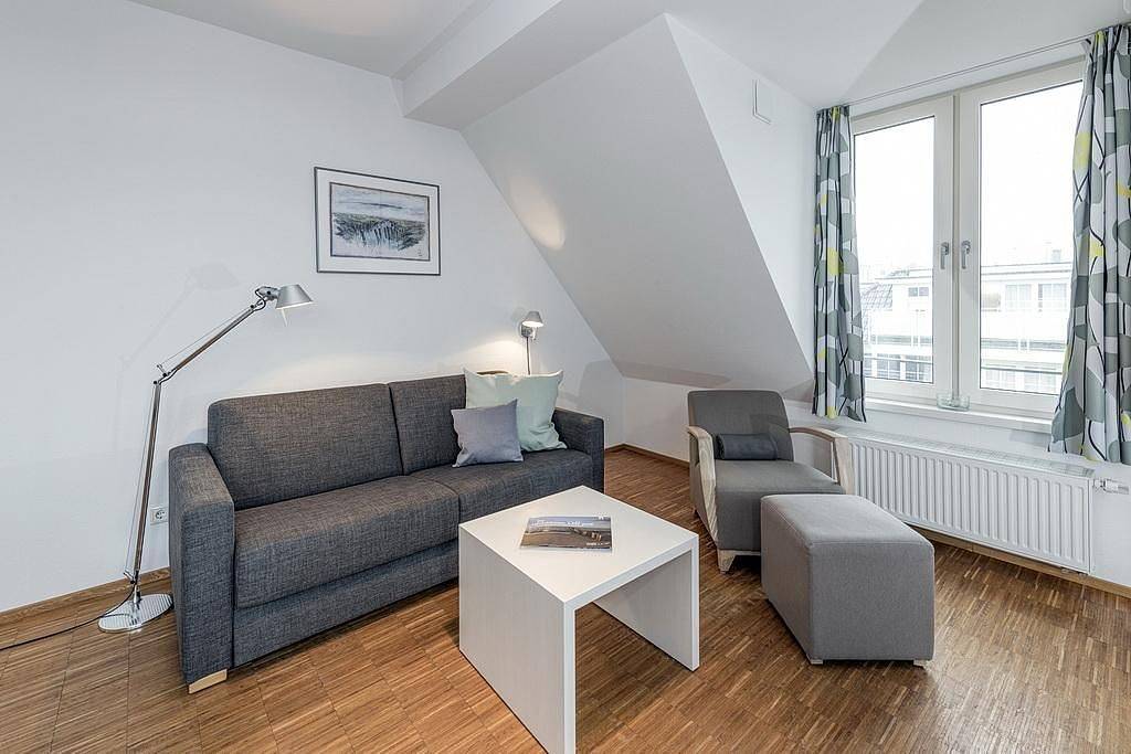 Ganze Wohnung, Tolle, ruhige Dachwohnung mit sonnigem Südbalkon - nur 100 m zum Nordseestrand! in Wangerooge