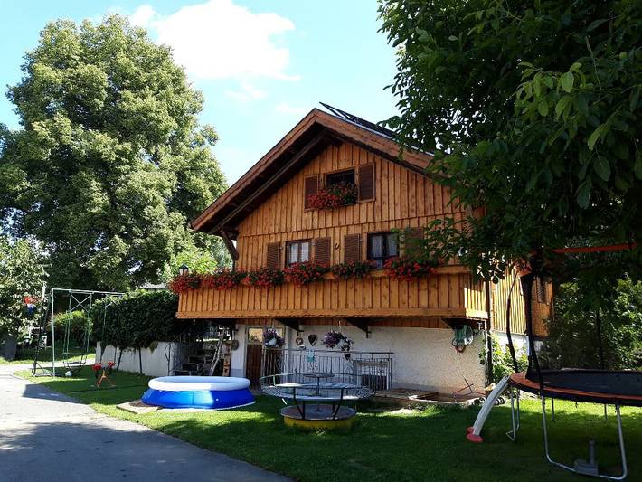 Ferienwohnung für 5 Personen, mit Balkon und Balkon/Terrasse sowie Garten in Hirschau