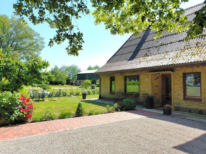 Ferienwohnung für 4 Personen, mit Garten in Treia