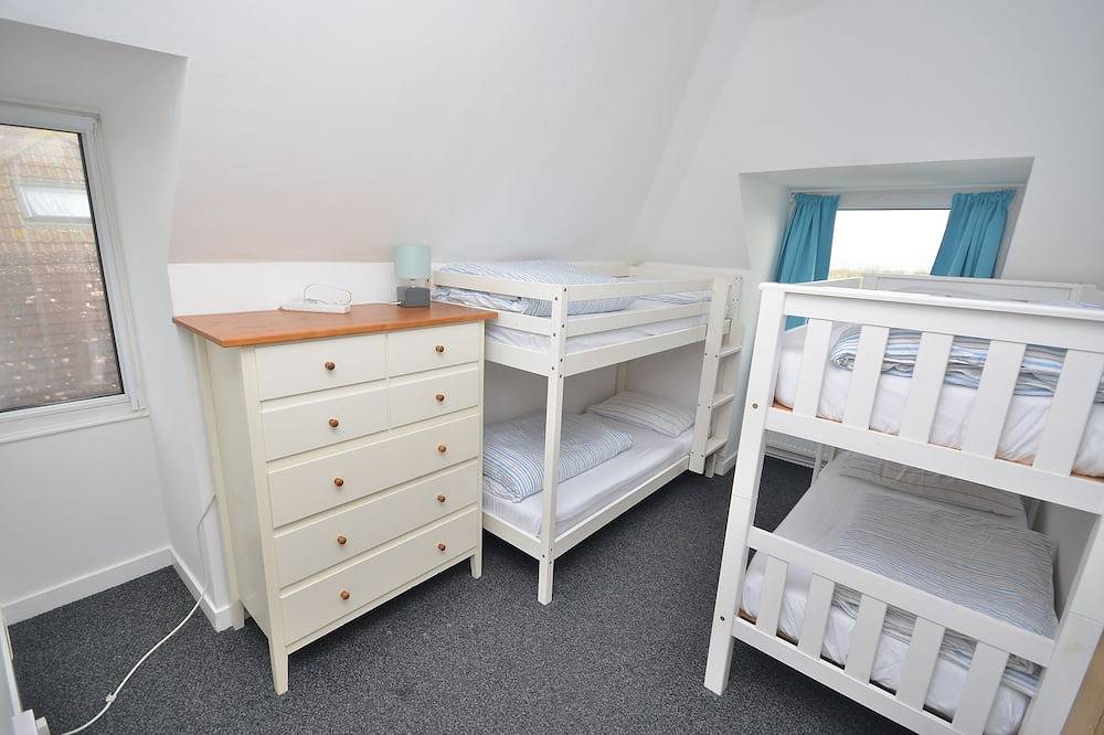 Family & Pet Friendly Home Direct On A Lovely Sandy Beach in Kent