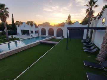 Villa pour 15 Personnes dans Aix-en-Provence, Région d'Aix-en-Provence, Photo 2