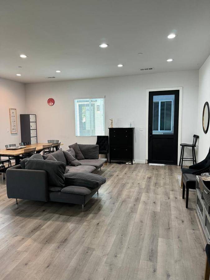 Hostal para 4 personas, con terraza, Familias con niños en North Hollywood