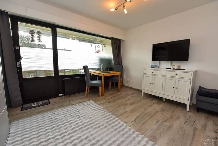 Ferienwohnung für 2 Personen, mit Balkon in Cuxhaven Strand - 2
