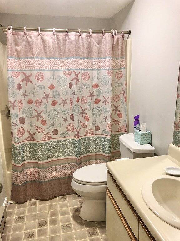 Vacation apartment for 4 people, with yard in Maine