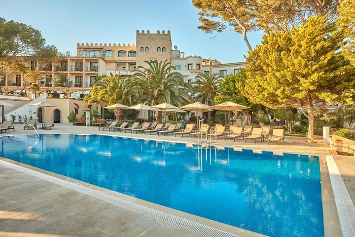 Apartamento para 2 personas, con Balcón y Jacuzzi además de Terraza y Jardín en Peguera