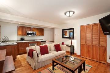 Chalet for 10 Guests in Whistler, Whistler Blackcomb, Picture 3