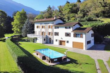 Ferienhaus für 6 Personen, mit Pool in Colico