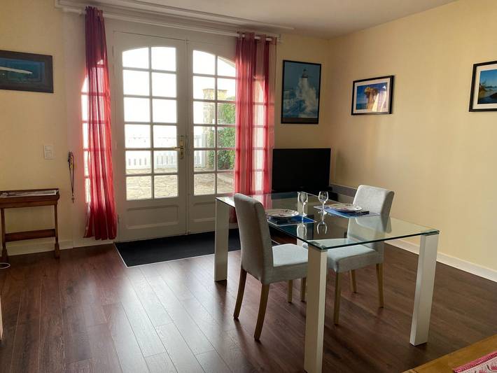 Gîte pour 2 personnes, avec jardin, adapté aux familles à Loctudy - 4