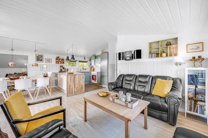 Nice home in Skjern w/ 3 Bedrooms and WiFi in Skjern, Ringkøbing Fjord