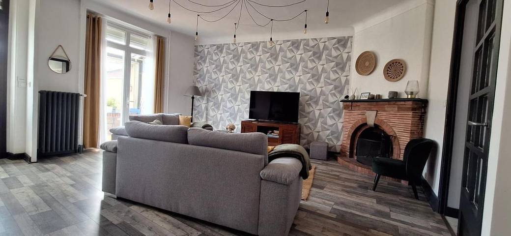 Location de vacances pour 8 personnes, avec Terrasse et Jardin dans Jussy