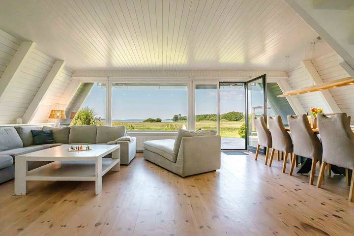 Ferienhaus für 8 Personen, mit Terrasse und Garten sowie Sauna in Brodersby an der Schlei