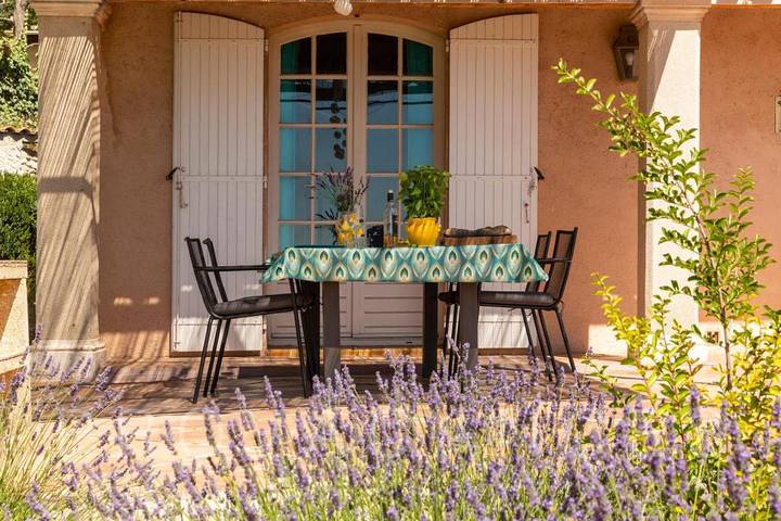 Location de vacances pour 6 personnes, avec piscine et balcon/terrasse à Ollioules - 2