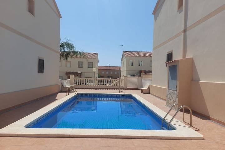 Ferienhaus für 7 Personen, mit Pool und Garten