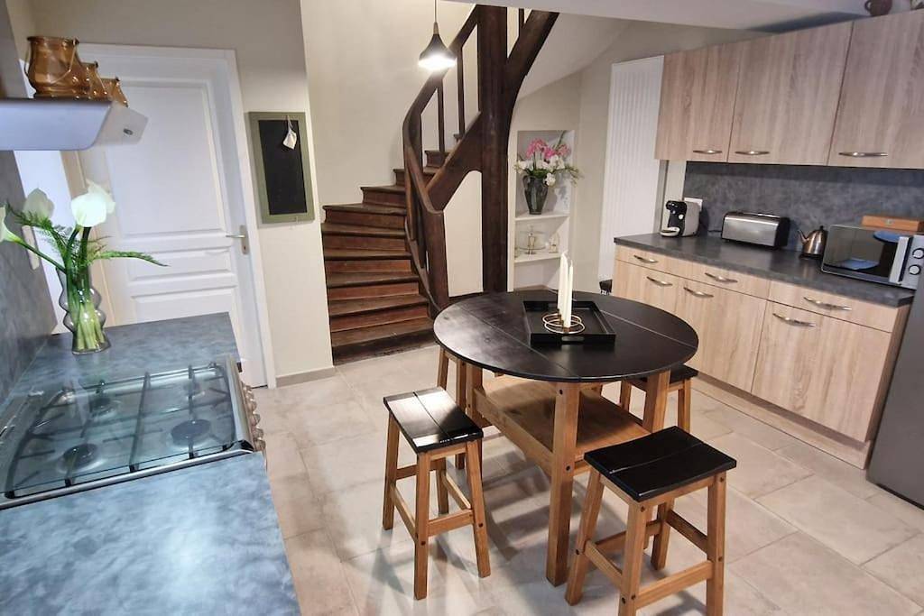 Appartement entier, Three-Bedroom Apartment in Appoigny, Région d'Auxerre