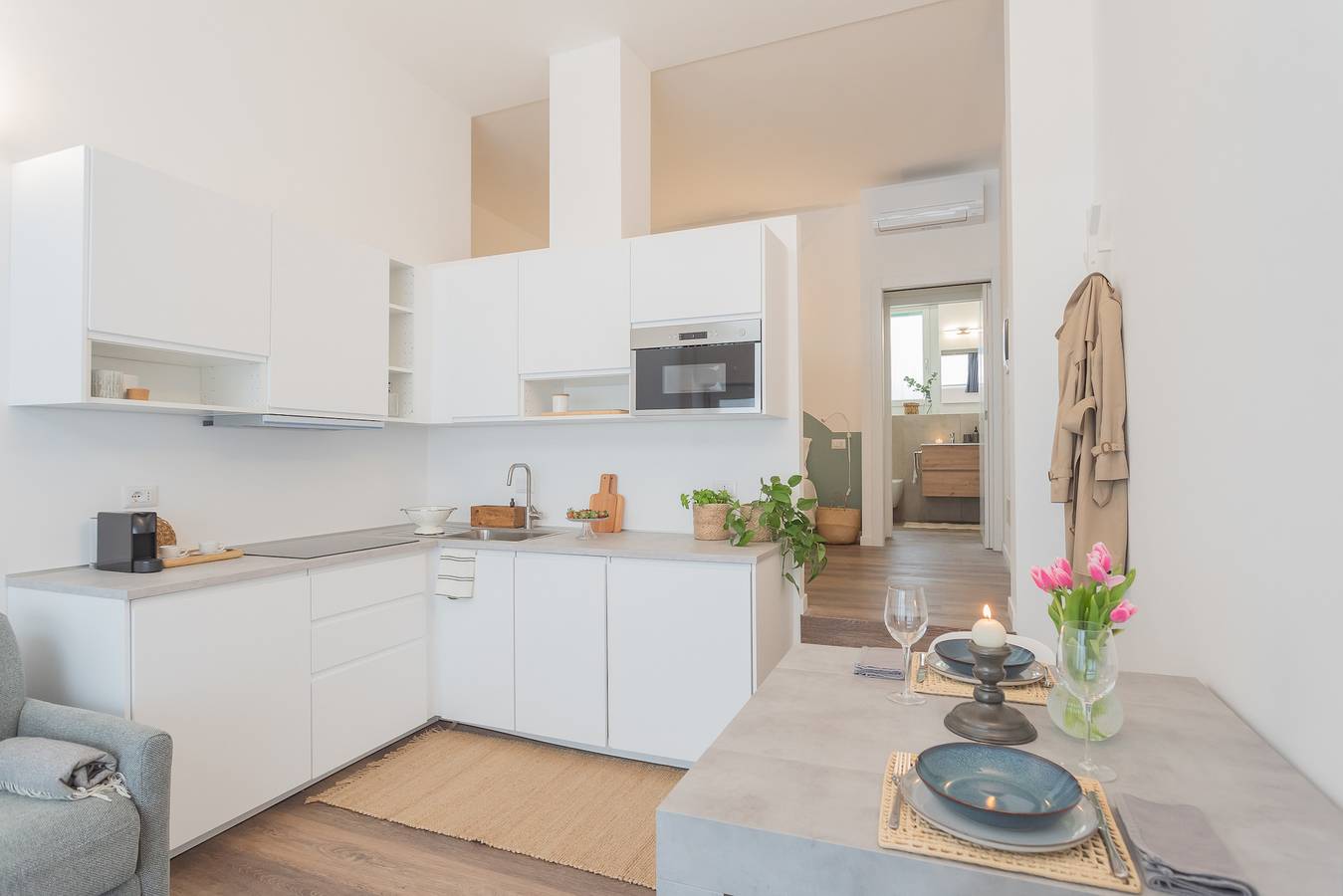 Entire apartment, A Step from the Dome Apartment in Como, Lake Como