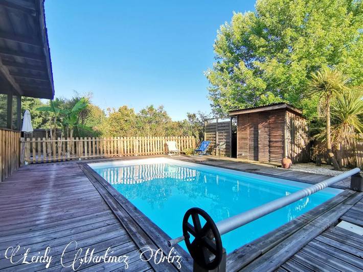 Gîte pour 2 personnes, avec vue et terrasse ainsi que piscine et jardin, animaux acceptés à Aire-sur-l'Adour - 4