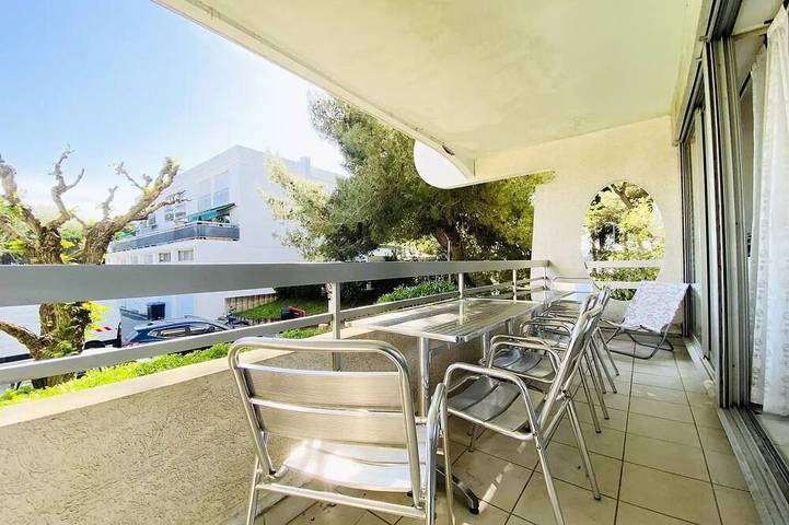 Appartement de vacances pour 6 personnes, avec balcon et piscine