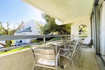 Gîte pour 6 personnes, avec piscine et balcon dans Port Gregau