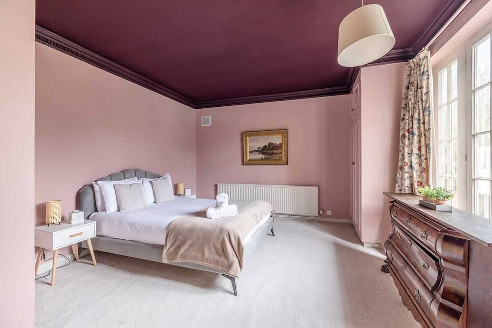 Historic River View Home in Windsor - By Tempstay in Windsor, Berkshire