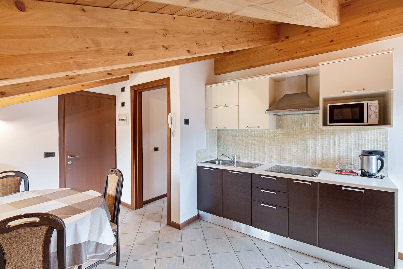 Appartamento intero, Appartamento 'Chalet Kiara Appartamento Molin' con vista sulle montagne, balcone e Wi-Fi in Livigno (Borgo), Livigno
