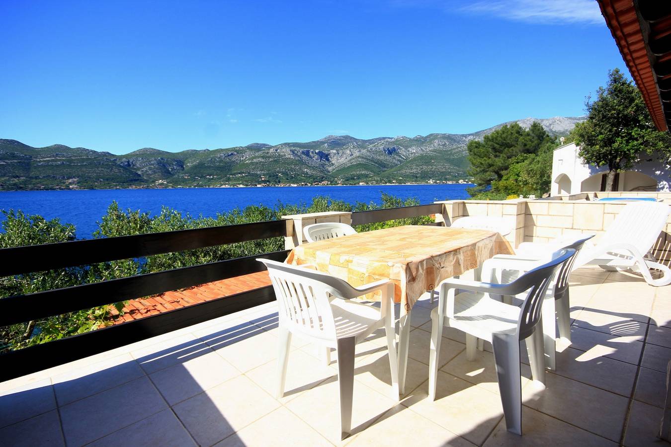 Ganze Wohnung, 1-Zimmer-Ferienwohnung am Strand Tri Zala (Korcula) A-174-b in Zrnovska Banja, Korcula