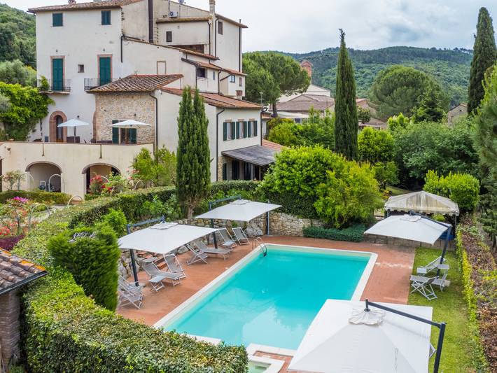 Appartamento per 4 persone, con giardino e panorama a Montaione