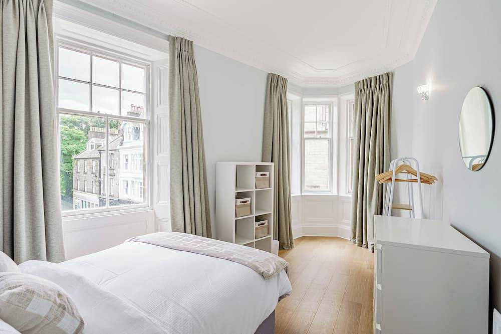 Entire apartment, Spacious City Apartment - Dunfermline in Dunfermline, Fife region