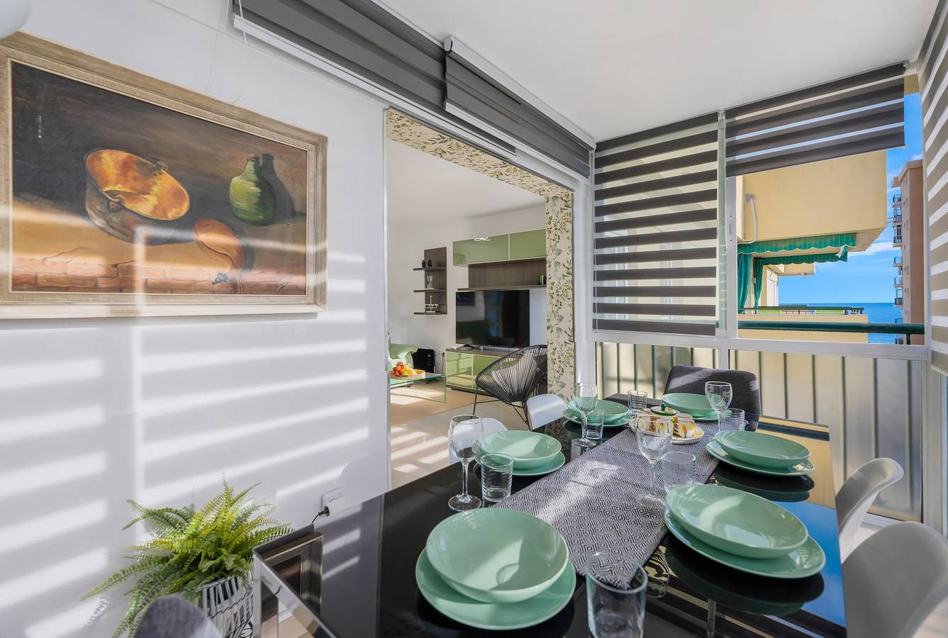 Hel lägenhet, Lägenhet för 5 Personer med balkong in Playa de Torreblanca, Fuengirola