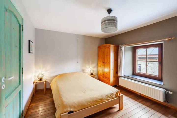 Location de vacances pour 7 personnes, avec terrasse à Florennes - 2