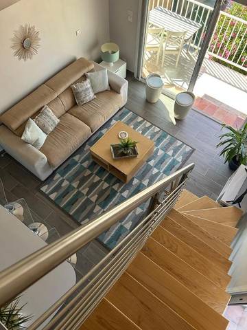 Gîte pour 4 personnes, avec balcon et vue à Pourrières
