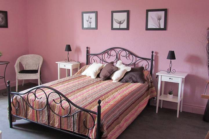 Location de vacances pour 12 personnes, avec jardin à Lussas - 2