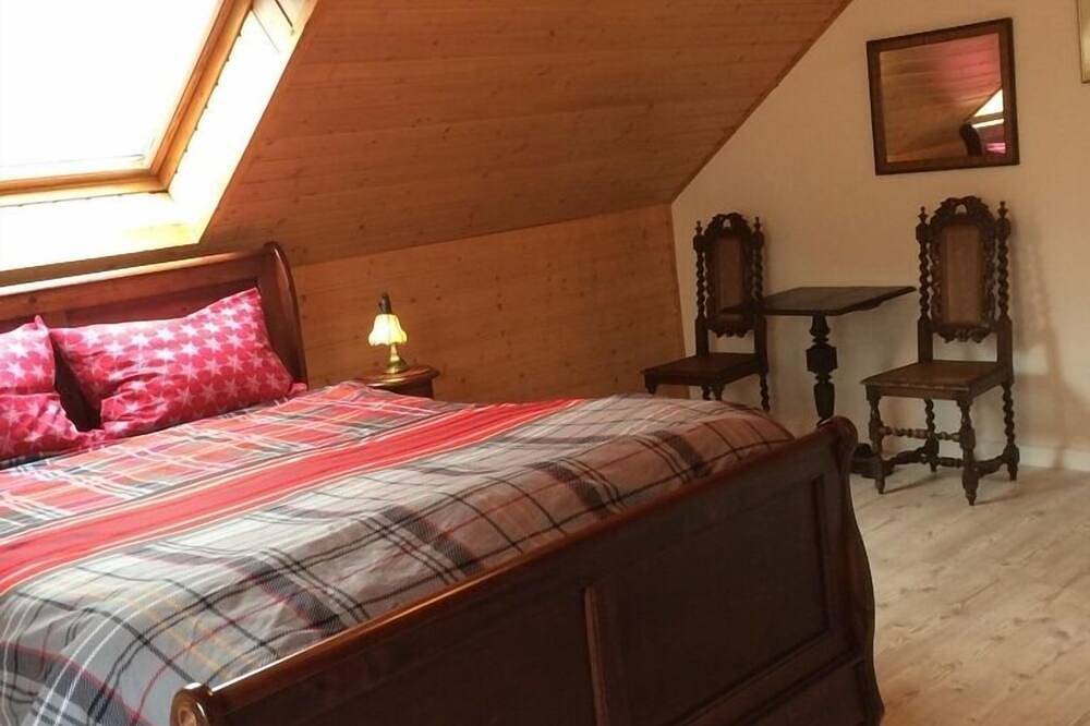 Ganze Wohnung, Ferienwohnung Albert, 2 Schlafzimmer, 90 Quadratmeter, E-Bike Verleih, Wallbox in Hauenstein, Landkreis Südwestpfalz