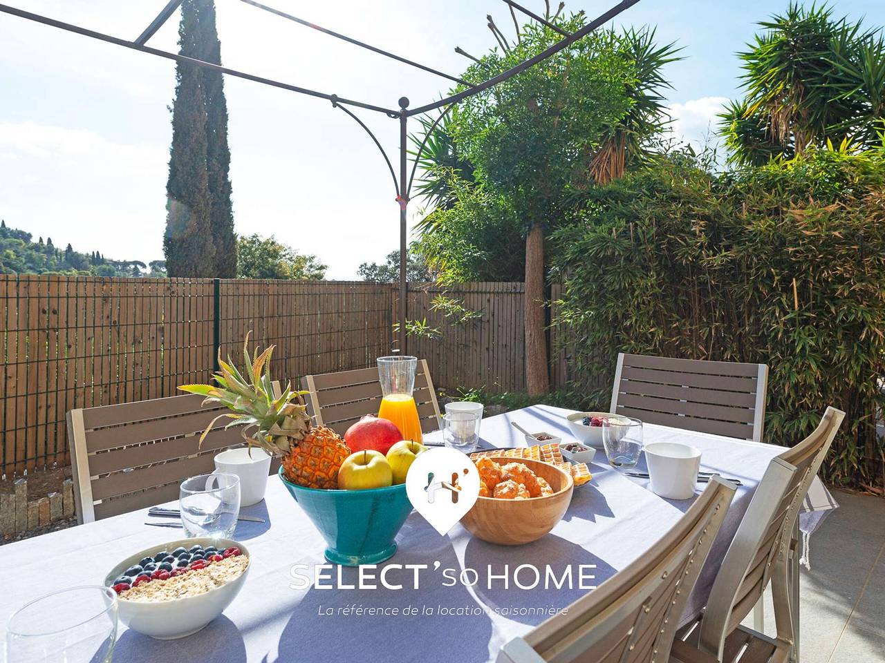 Appartement entier, Charmant T4 avec terrasse et jardin près de la plage, animaux admis in Le Lavandou, Parc national de Port-Cros