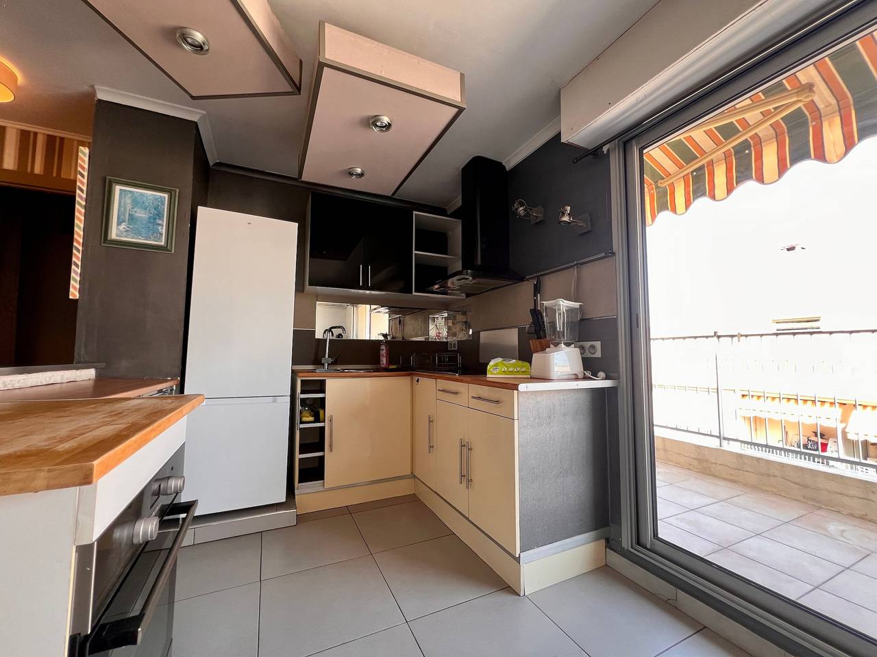 Appartement entier, Appartement « Le Maera » avec balcon, Wi-Fi et climatisation in Golfe-Juan, Vallauris