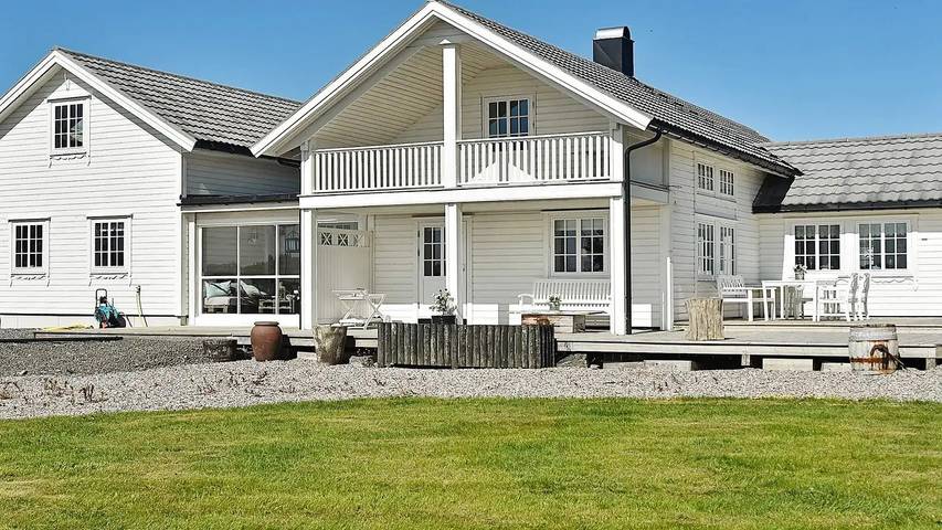 Ferienhaus für 11 Personen, mit Whirlpool und Sauna sowie Terrasse in Fræna - 2