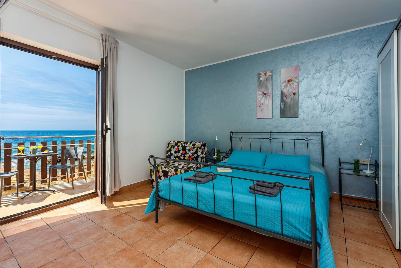 Monolocale intero, Monolocale per 3 persone con vista oceano in Rovigno, Rovigno e dintorni