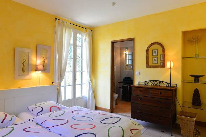 Location de vacances pour 8 personnes, avec jardin, animaux acceptés à Barbentane - 2