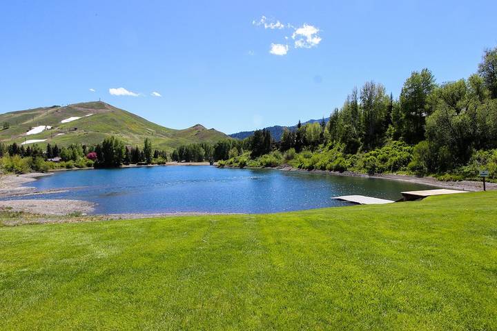 Vacation house for 7 people, with yard and pool as well as terrace in Idaho