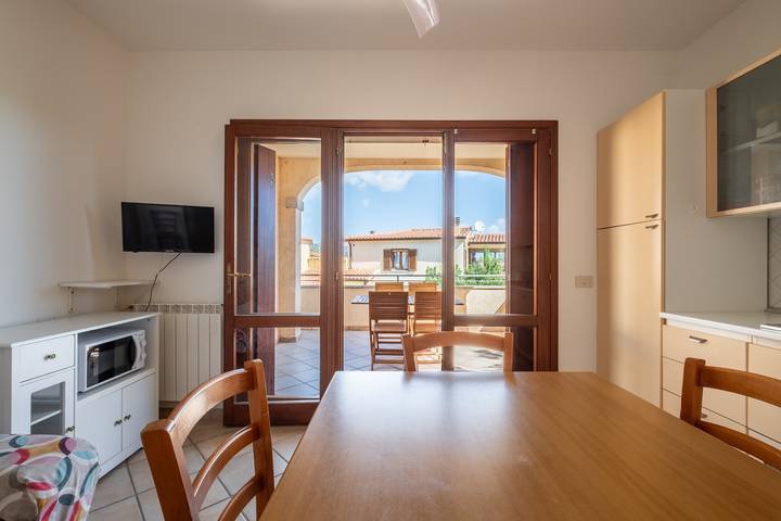 Ginepro: appartamento tranquillo e accogliente con aria condizionata e tutti i comfort in Suaredda, San Teodoro