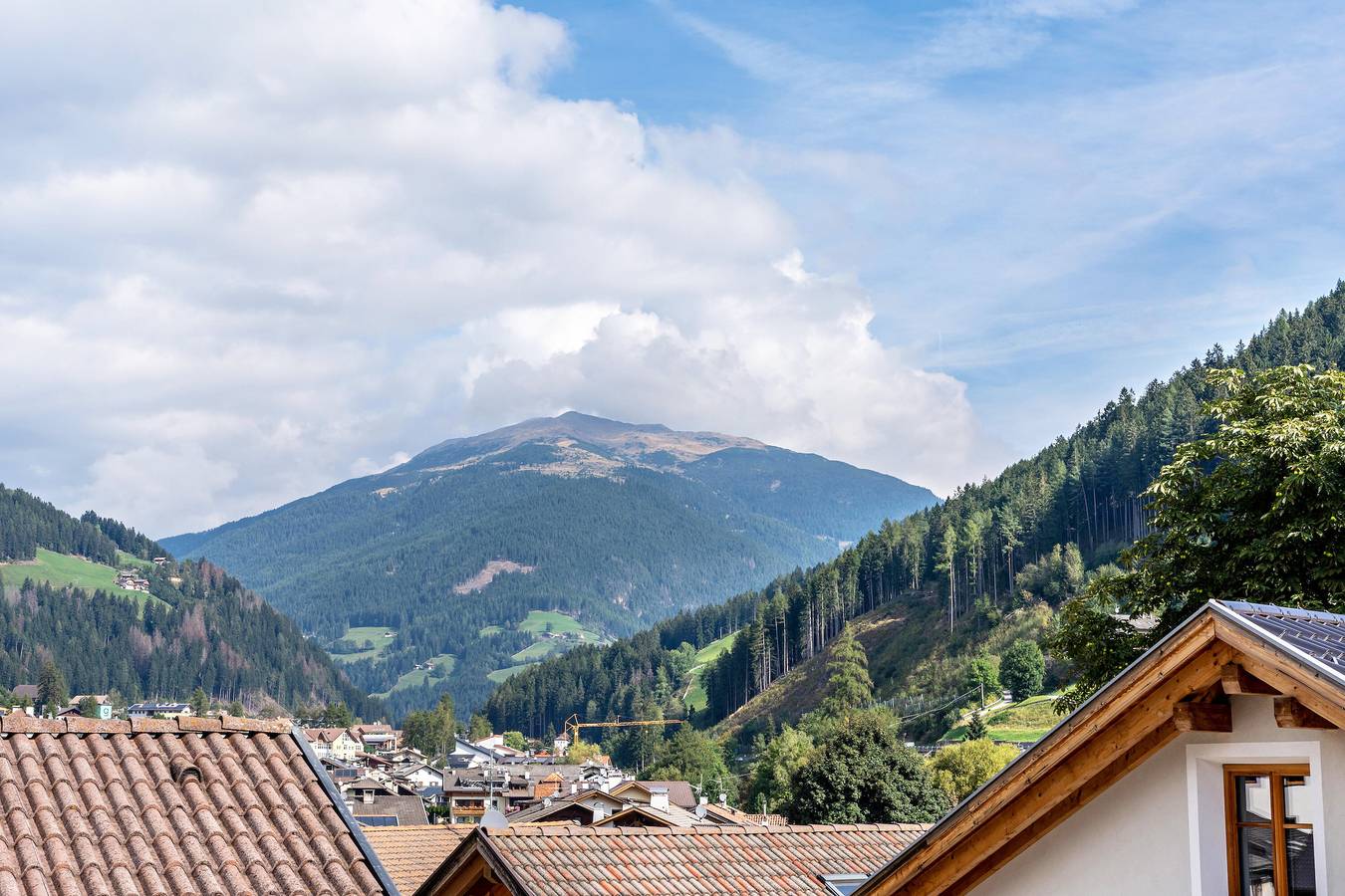 Room 'Hirschen Fernanda' with Mountain View, Shared Terrace and Wi-Fi in Sarnthein, Sarnvalley