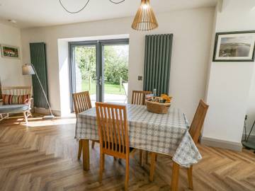 Holiday Home for 4 People in County Fermanagh, Ulster, Photo 3