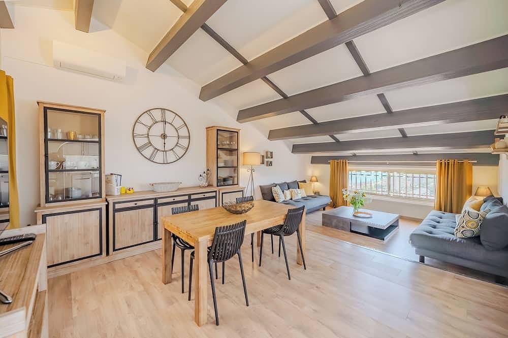 Superbe Appartement \"Haut De Villa\", Vue Mer Panoramique, Piscine in Le Lavandou, Parc national de Port-Cros
