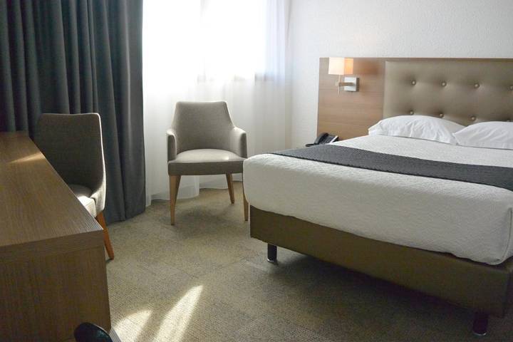 Hôtel pour 2 personnes, avec vue et jardin à Genas - 2