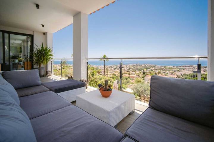 Casa rural para 14 personas, con jardín además de sauna y vistas al mar en Benalmádena - 2