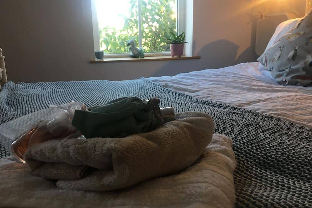 Ganze Wohnung, Apartment-Eigenes Badezimmer-Strassenblick in Strangford Lough