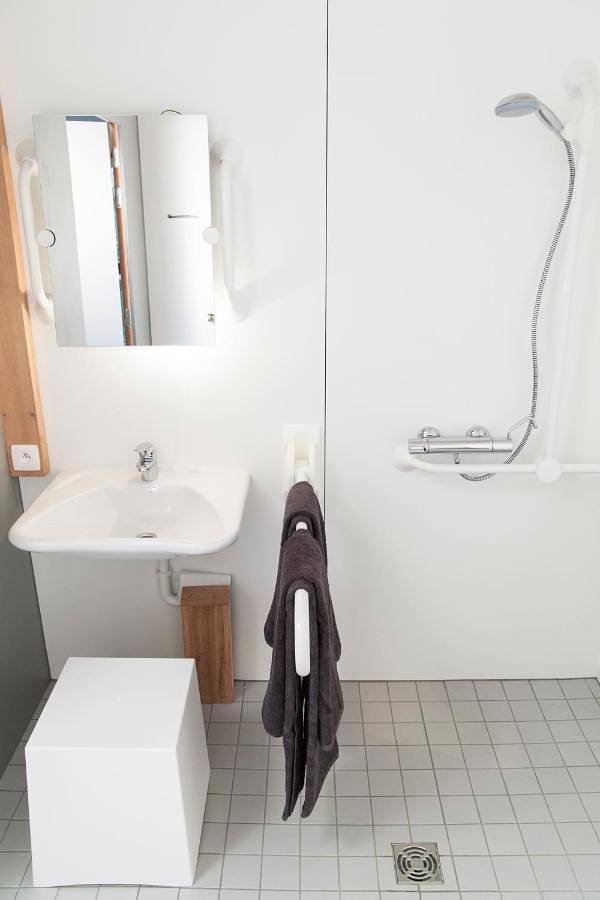 Location de vacances pour 2 personnes, avec piscine ainsi que jardin et sauna à Butgenbach - 4