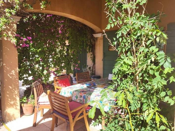 Maison d’hôte pour 5 personnes, avec Terrasse ainsi que Jardin et Piscine à Toulon - 2