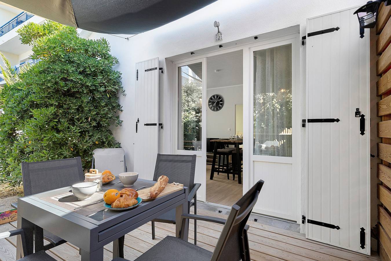 Casa vacacional 'L'oeillet Blanc' con terraza privada, Wi-Fi y aire acondicionado in Saint-Jean-de-Monts, Vandea
